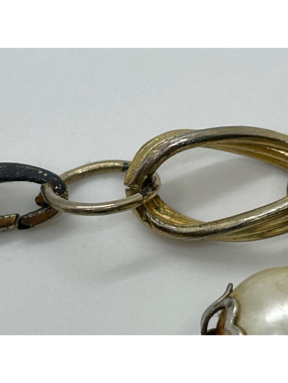 Vintage Gold Tone Double Link Bracelet With Faux Pearl & Filigree Charm Baubles - Picture 14 of 14